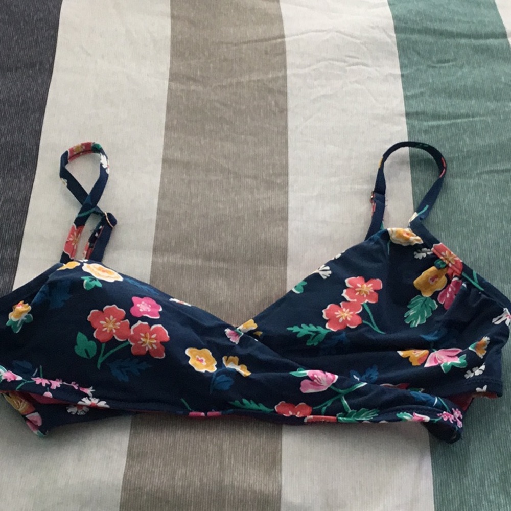 Vera Bradley Bathing suit top